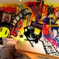 Chambre pleine de graffitis