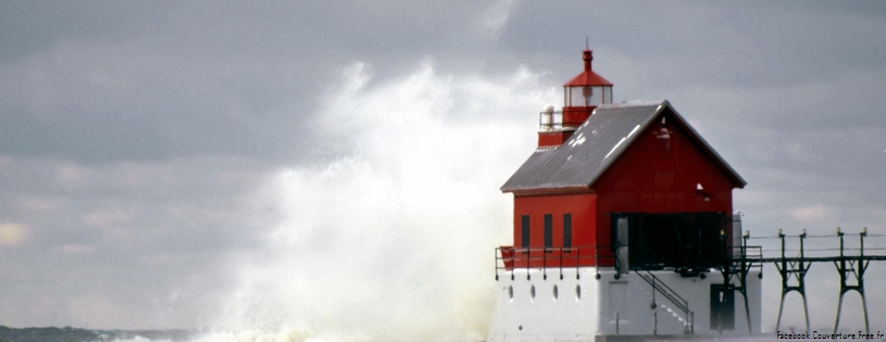 High Tide, Grand Haven Lighthouse, Michigan.jpg